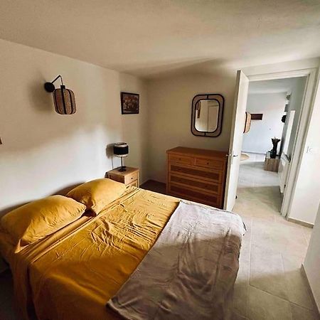 Charmant Petit Appartement Place De L Eglise Piana  Extérieur photo